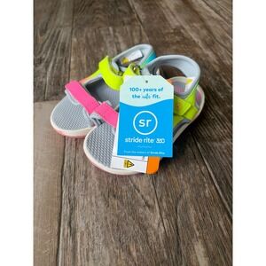 Stride Rite 360 Asher Neon Water Friendly Sandals Kids Size 8 rainbow light up